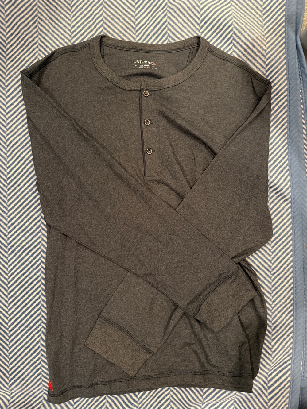 UNTUCKit Charcoal Long-Sleeve Henley
